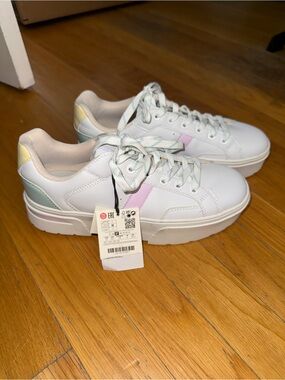 Pull&Bear White Sneakers with Pastel Pink, Mint and Yellow Accents